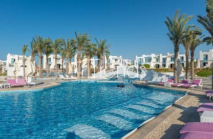 Chalet - 2 Bedrooms - 1 Bathroom for sale in Mountain View - Ras Al Hekma - North Coast