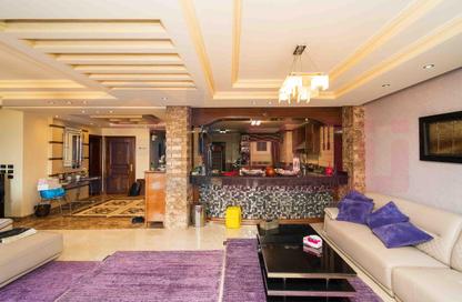 Apartment - 5 Bedrooms - 3 Bathrooms for sale in Hay El Gomrok - Alexandria