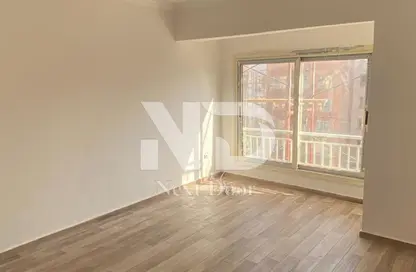 شقة - 3 غرف نوم - 2 حمامات للبيع في مدينة وصال - كمبوندات الشروق - مدينة الشروق - القاهرة