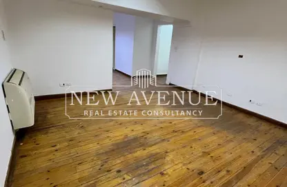 Office Space - 1 Bedroom - 1 Bathroom for rent in Zahraa Al Maadi St. - Degla - Hay El Maadi - Cairo