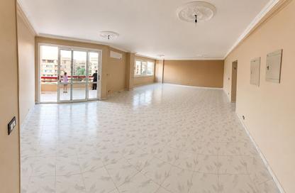 Apartment - 3 Bedrooms - 3 Bathrooms for rent in Omar Ibn Al Khattab St. - Rehab City Forth Phase - Al Rehab - New Cairo City - Cairo
