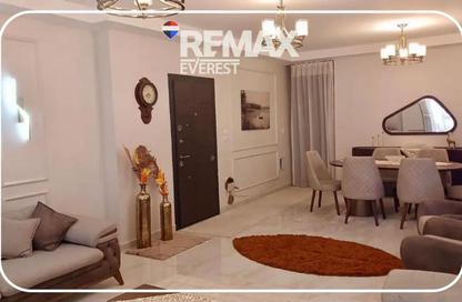 Apartment - 4 - 2 for sale in Boulevard Road - Green Belt - 6 October City - Giza Apartment - 4 - 2 for sale in Boulevard Road - Green Belt - 6 October City - Giza