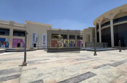 محل تجاري - استوديو - 1 حمام للايجار في شارع التسعين الجنوبي - التجمع الخامس - مدينة القاهرة الجديدة - القاهرة