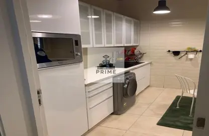 شقة - 2 غرف نوم - 2 حمامات للبيع في ذا فيلدج - المستثمرين الجنوبية - مدينة القاهرة الجديدة - القاهرة