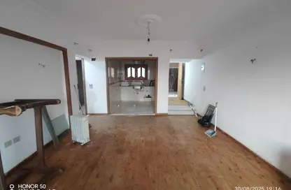 شقة - 2 غرف نوم - 1 حمام للبيع في الحي الحادي عشر - مدينة 6 أكتوبر - الجيزة