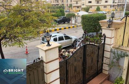 Duplex - 3 Bedrooms - 2 Bathrooms for sale in Ganoob El Acadimia - New Cairo City - Cairo