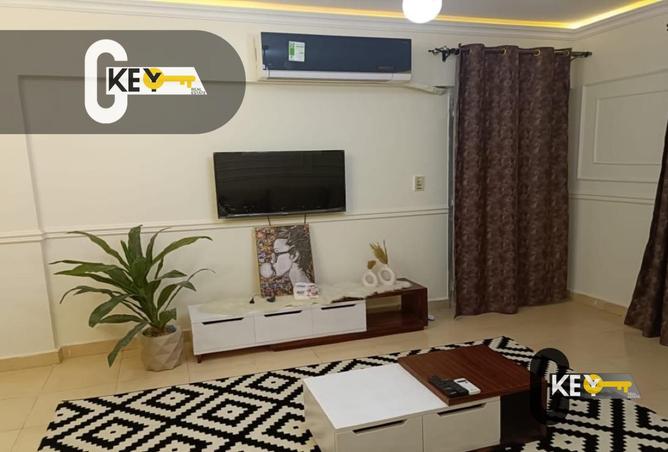 102914382 - Property Image 2