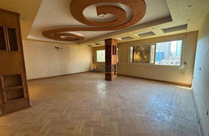شقة - 4 - 3 للبيع في ميدان مصطفي محمود - المهندسين - الجيزة