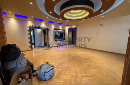 Apartment - 4 - 3 for sale in Mostafa Mahmoud Square - Mohandessin - Giza Apartment - 4 - 3 for sale in Mostafa Mahmoud Square - Mohandessin - Giza
