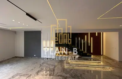 دوبلكس - 3 غرف نوم - 4 حمامات للايجار في نيو جيزة - طريق مصر اسكندرية الصحراوي - مدينة 6 أكتوبر - الجيزة