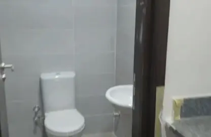 مساحات مكتبية - 5 غرف نوم - 2 حمامات للايجار في الشيخ زايد - الجيزة