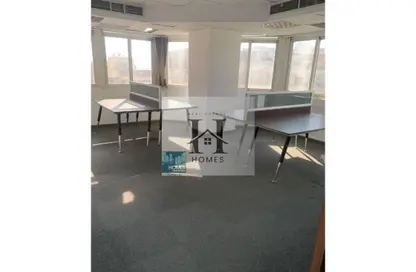 Half Floor - Studio - 3 Bathrooms for rent in Maadi Bridge 1 - Maadi - Hay El Maadi - Cairo