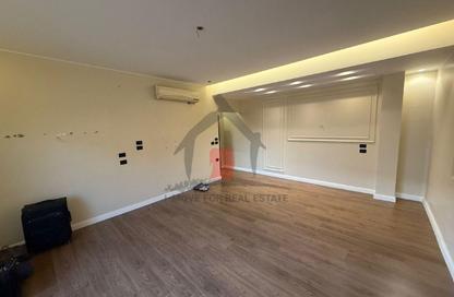 فيلا - 7 غرف نوم - 8 حمامات للايجار في الربوة - كمبوندات الشيخ زايد - الشيخ زايد - الجيزة