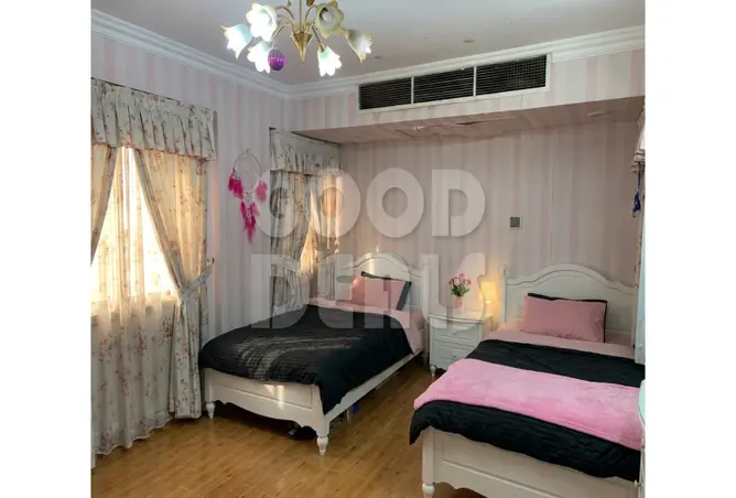 102073279 - Property Image 3