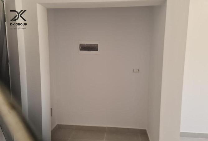 77334031 - Property Image 3