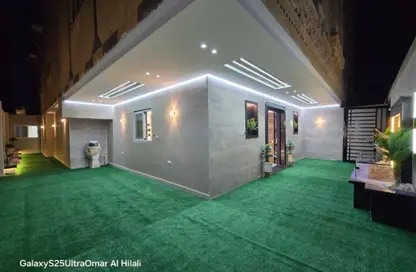 Apartment - 3 Bedrooms - 3 Bathrooms for sale in Gate 4 - Mena - Hadayek El Ahram - Giza