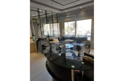 شقة - 5 غرف نوم - 3 حمامات للبيع في شارع الاحرار - المهندسين - الجيزة