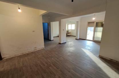 Apartment - 2 - 2 for rent in Ahmed Shawky St. - Bolkly - Hay Sharq - Alexandria