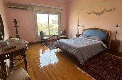 Apartment - 2 Bedrooms - 3 Bathrooms for sale in Garden City - Cairo