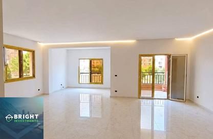 Apartment - 3 Bedrooms - 3 Bathrooms for sale in Ganoob El Acadimia - New Cairo City - Cairo