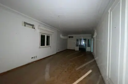 Office Space - 5 Bedrooms - 3 Bathrooms for rent in Gameat Al Dewal Al Arabeya St. - Mohandessin - Giza