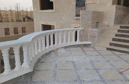 Apartment - 3 Bedrooms - 2 Bathrooms for sale in Bait Alwatan - The 5th Settlement - New Cairo City - Cairo