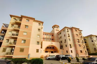 Apartment - 3 Bedrooms - 3 Bathrooms for sale in Dream Land - Al Wahat Road - 6 October City - Giza