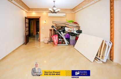 Apartment - 3 Bedrooms - 2 Bathrooms for sale in Tout Ankh Amoun St. - Smouha - Hay Sharq - Alexandria