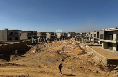 Villa - 3 Bedrooms - 5 Bathrooms for sale in Swan Lake Residence - 5th Settlement Compounds - The 5th Settlement - New Cairo City - Cairo