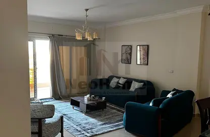 شقة - 3 غرف نوم - 2 حمامات للايجار في مدينة وصال - كمبوندات الشروق - مدينة الشروق - القاهرة