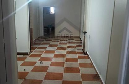 Apartment - 2 Bedrooms - 1 Bathroom for sale in Moharam Bek St. - Moharam Bek - Hay Wasat - Alexandria