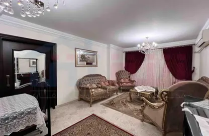 شقة - 3 غرف نوم - 2 حمامات للبيع في شارع الفتح - جناكليس - حي شرق - الاسكندرية