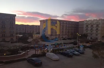 Apartment - 2 Bedrooms - 2 Bathrooms for sale in Hyde Park Central - The 6th Settlement - New Cairo City - Cairo