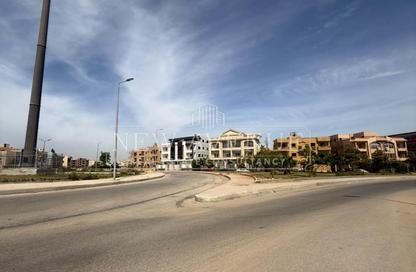 شقة - 3 - 2 للبيع في طريق الشروق - المجاورة الاولي - الحي الثامن - مدينة الشروق - القاهرة شقة - 3 - 2 للبيع في طريق الشروق - المجاورة الاولي - الحي الثامن - مدينة الشروق - القاهرة