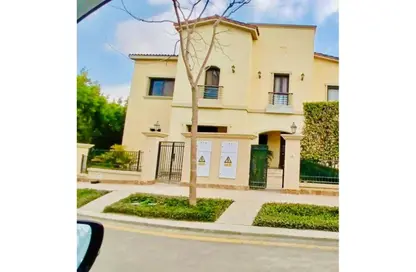 Twin House - 4 Bedrooms - 4 Bathrooms for rent in Uptown Cairo - Mokattam - Cairo