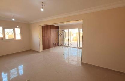 Apartment - 3 Bedrooms - 2 Bathrooms for sale in 10th Sector - Zahraa El Maadi - Hay El Maadi - Cairo