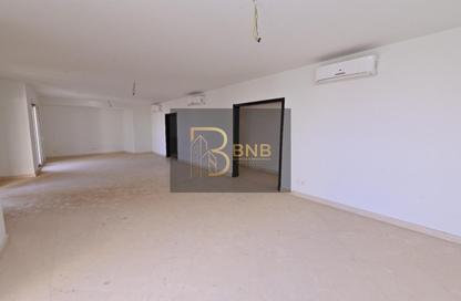 Penthouse - 3 Bedrooms - 3 Bathrooms for rent in The Sierras - Uptown Cairo - Mokattam - Cairo