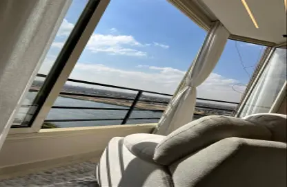 شقة - 3 غرف نوم - 2 حمامات للايجار في شارع كورنيش النيل - حي طرة - القاهرة