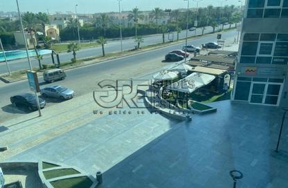 مساحات مكتبية - استوديو - 1 حمام للبيع في كارجو مول - شارع الشباب - الشيخ زايد - الجيزة