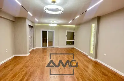 شقة - 3 غرف نوم - 2 حمامات للبيع في حى اسكان الجامعه الامريكية - كمبوندات التجمع الخامس - التجمع الخامس - مدينة القاهرة الجديدة - القاهرة