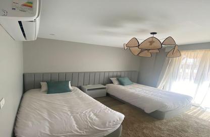 Apartment - 3 Bedrooms - 2 Bathrooms for sale in Village West - Sheikh Zayed Compounds - Sheikh Zayed City - Giza