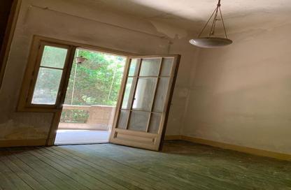 Apartment - 2 Bedrooms - 1 Bathroom for sale in Mohamed Maraashly St. - Zamalek - Cairo