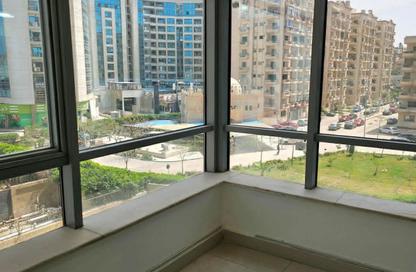 Office Space - Studio - 2 Bathrooms for rent in Rayhanah Plaza - Zahraa El Maadi - Hay El Maadi - Cairo