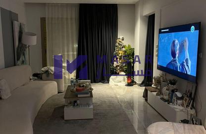 شقة - 2 غرف نوم - 2 حمامات للبيع في جاليريا  مون فالى - المستثمرين الجنوبية - مدينة القاهرة الجديدة - القاهرة