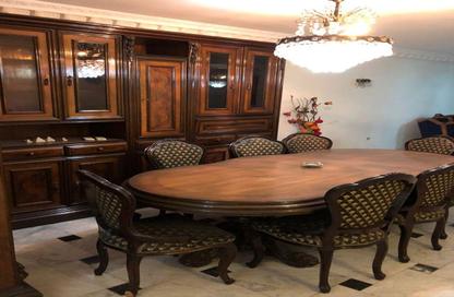 Apartment - 3 Bedrooms - 2 Bathrooms for sale in Hassan Assem St. - Zamalek - Cairo