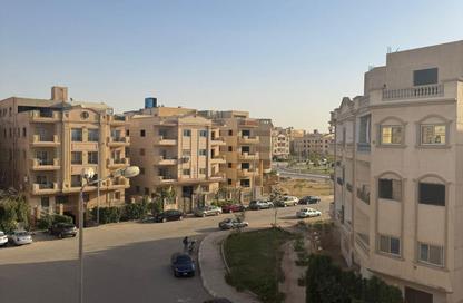 شقة - 3 غرف نوم - 2 حمامات للبيع في المجاورة الثانية - المنطقة السابعة - مدينة الشروق - القاهرة