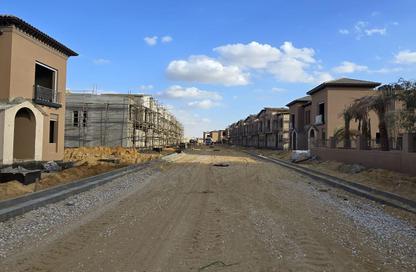 Townhouse - 4 Bedrooms - 4 Bathrooms for sale in Village West - Sheikh Zayed Compounds - Sheikh Zayed City - Giza
