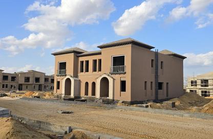 Townhouse - 4 Bedrooms - 4 Bathrooms for sale in Village West - Sheikh Zayed Compounds - Sheikh Zayed City - Giza