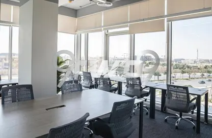 مساحات مكتبية - 5 غرف نوم - 2 حمامات للايجار في سواي مول - محور محمد نجيب - المستثمرين الشمالية - مدينة القاهرة الجديدة - القاهرة
