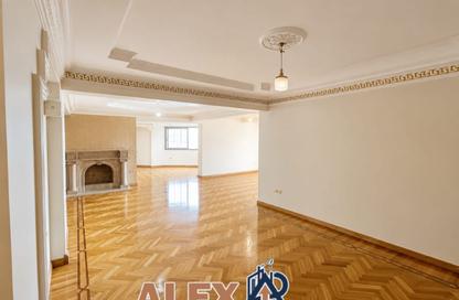 Apartment - 3 Bedrooms - 3 Bathrooms for rent in Abou Quer Road - Zezenia - Hay Sharq - Alexandria